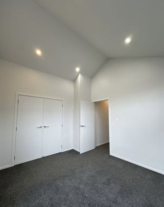 Stylish Near-New 2 Bedroom Townhouse - Photo 1