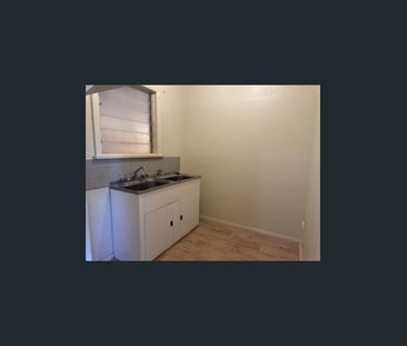 Comfortable 3 Bedroom Home with Shed & Carport - Photo 6