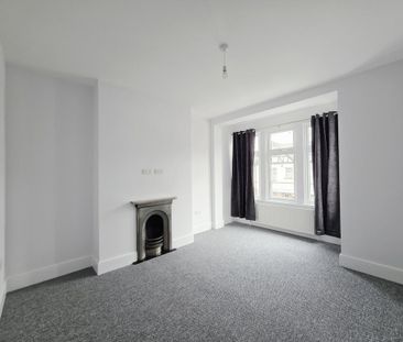 3 bedroom maisonette to rent - Photo 2