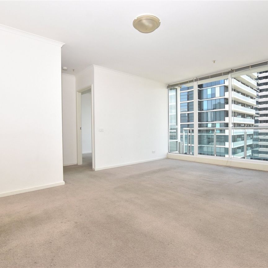 149/79 Whiteman Street - Photo 1