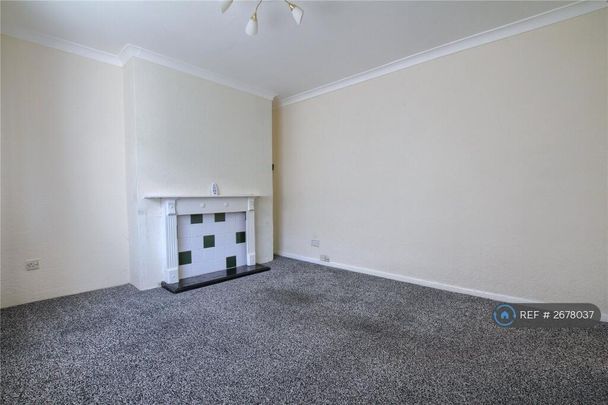 2 bedroom semi-detached house to rent - Photo 1