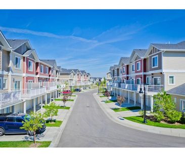 Spacious 3 Bedroom Townhome In Kintalla Of Redstone. - Photo 1