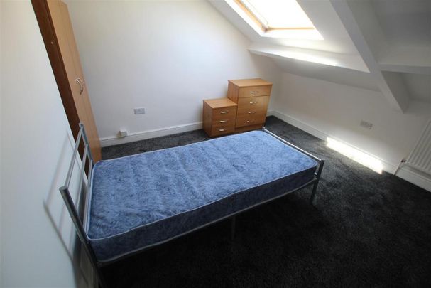 6 bedroom house to rent - Photo 1