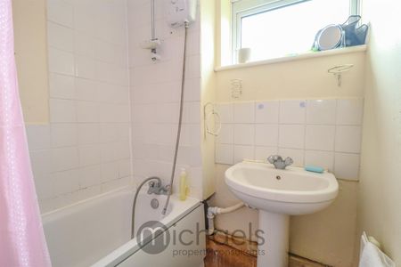 169 Avon Way, Colchester, CO4 3YP - Photo 5