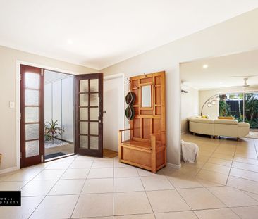 SEASIDE SERENITY JUST 450M FROM THE BEACH WITH SPACE, STYLE & CONVE... - Photo 4