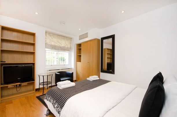 Studio Flat, Cartwright Gardens, WC1H - Photo 1