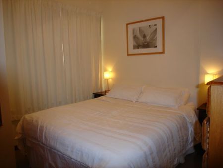 Stunning Oriental Parade residence - Photo 4