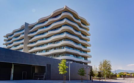 Piso de alquiler en Avinguda de la Mare de Déu de Montserrat, 18, Les Planes - Photo 3
