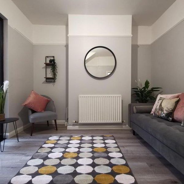 Room 4, 26 Thorndyke Street, Belfast, BT5 4QB - Photo 1