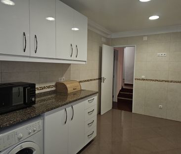 Simpática Moradia T3 com Terraço e Churrasqueira, para Arrendamento... - Photo 6
