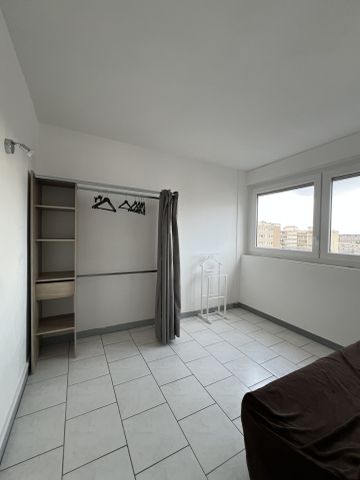 APPARTEMENT T3 MEUBLE - VILLEURBANNE Villeurbanne (69100) Le bien en vidéo - Photo 5