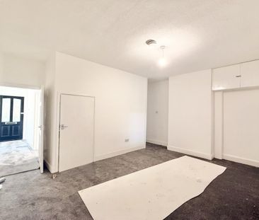 2 bed House Brickfield Cottages, SS4 - Photo 1