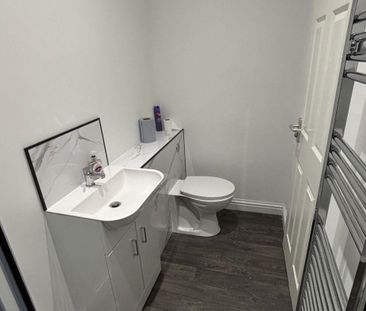 2 bed upper flat to rent in NE24 - Photo 5