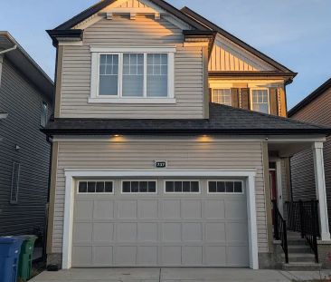 3 Beds 2.5 Baths House — 3 Bedrooms+ Den House - Photo 1