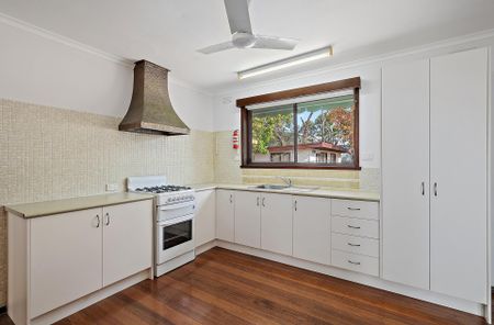 64 Cherylnne Crescent, Kilsyth - Photo 2