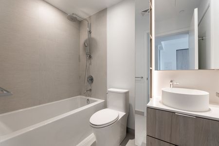 For Lease - 28 Ann Street Unit# 518, Mississauga, Ontario - Photo 2