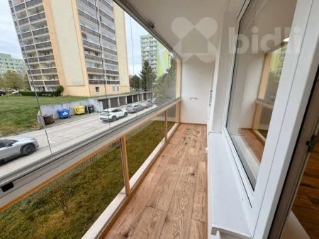 Moderní byt 3+1 po kompletní rekonstrukci o velikost 70 m - Photo 3