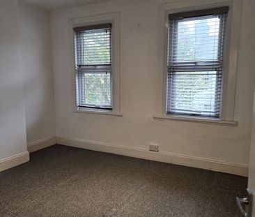 2 Bed Terraced House, Tennyson Road, E15 - Photo 4