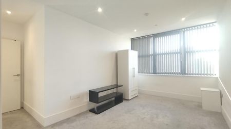 2 bedroom flat to rent - Photo 2