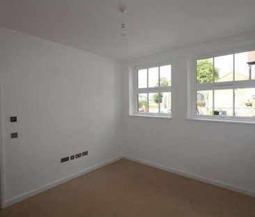 Hinguar Street, Shoeburyness, SS3 - Photo 1