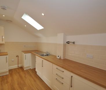 2 bedroom Apartment - Moors Walk, Welwyn Garden City - Photo 6
