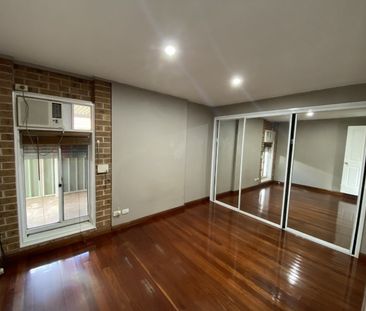 8 Georgina Street - Photo 1