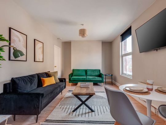 Avondale Road Room 4 - Photo 1