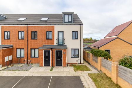 3 bed end of terrace house to rent in Willowbay Drive, Newcastle Upon Tyne, NE13 - Photo 2
