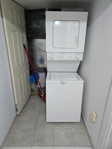 For Lease - 45 Flower Crescent Unit# Basement # 1, Toronto, Ontario - Photo 2