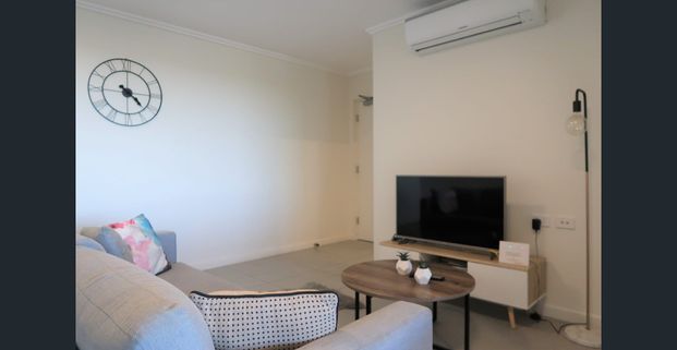 MODERN AND SPACIOUS - Photo 1