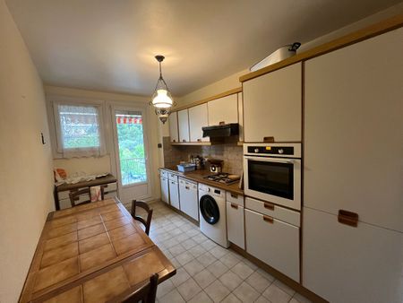 LOCATION MEUBLÉE T3 DE 73M² / BALCON / PARKING / 13013 - Photo 2