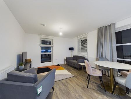 2 bedroom apartment to rent - Photo 2