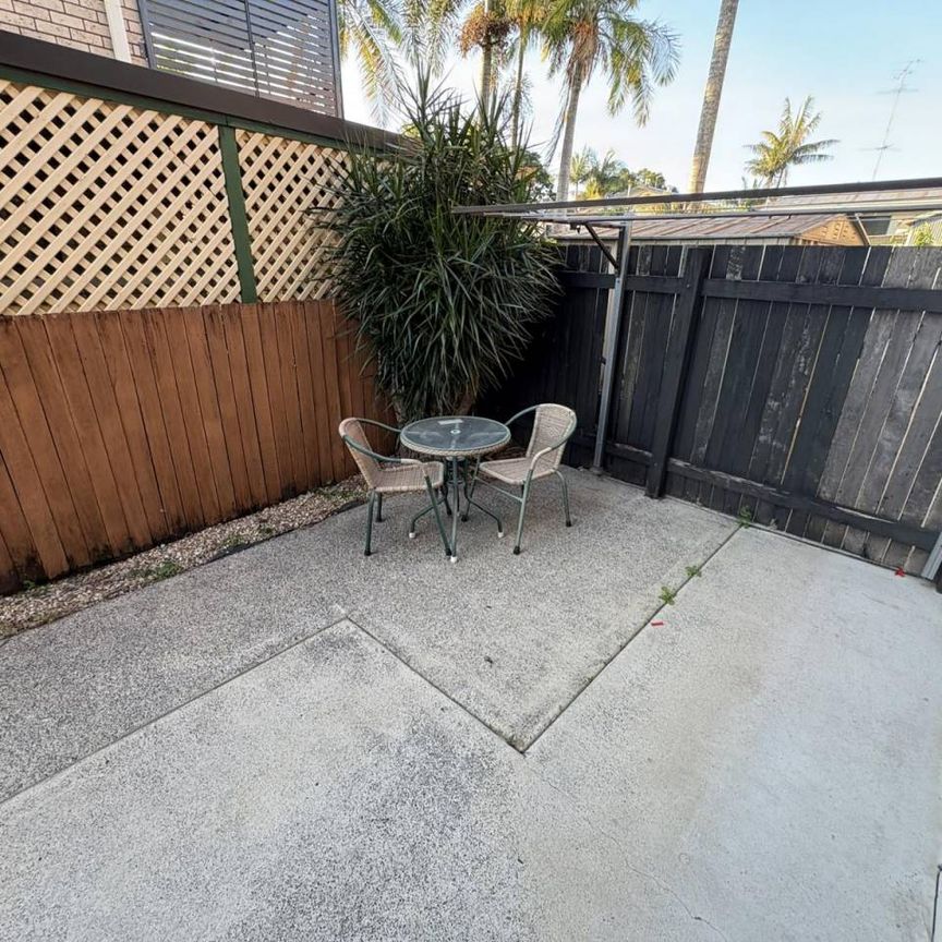 Furnished Studio-Style Downstairs Unit in Quiet Grafton Location - Photo 1