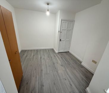 2 Bed Maisonette, Western Road, E13 - Photo 5
