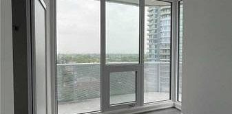 Yonge/Fince Spacious 2Bdrm Prime Location Flr To Ceiling Windows - Photo 2