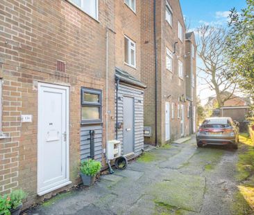 3 bedroom flat to rent - Photo 5