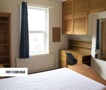 4 bedroom terraced house to rent - Photo 3