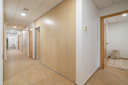 Carrer de Bailèn, Barcelona, Catalonia 08010 - Photo 5