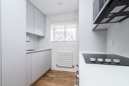 39 Riverwood Parkway - Photo 2