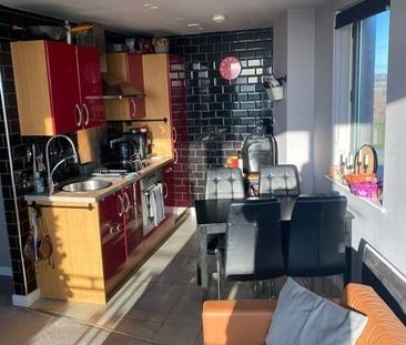 2 Bed Flat, Cross Green Lane, LS9 - Photo 4