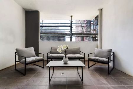 Split level apartment with generous proportions - Photo 4