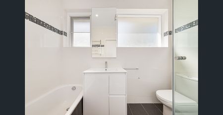 4 Avian Crescent, Lane Cove, NSW 2066 - Photo 2