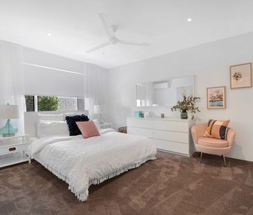 10 Cutwater Close, Clear Island Waters QLD 4226 - House For Rent | ... - Photo 6