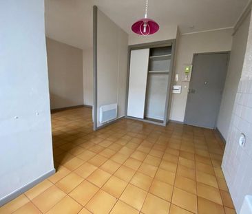 : Appartement 30.0 m² à SAINT ETIENNE - Photo 1