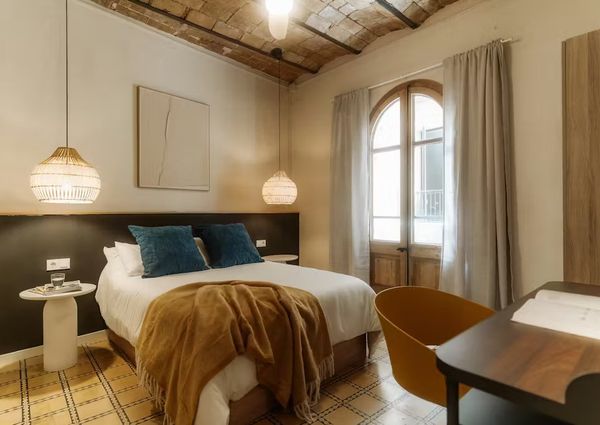 Carrer de Gombau, Barcelona, Catalonia 08003