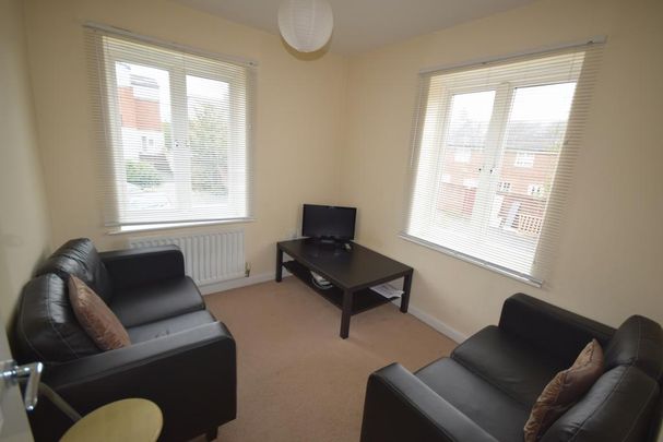 3 bedroom flat to rent - Photo 1