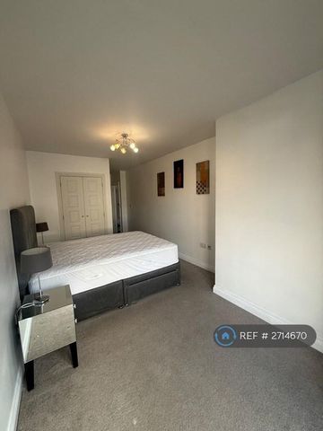 2 bedroom flat to rent - Photo 3
