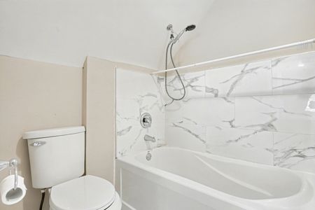 For Lease - 165 Cavell Avenue, Hamilton, Ontario - Photo 3