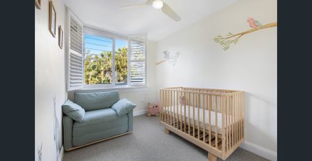Full brick apartment basks in tranquil leafy backdrop - Photo 4
