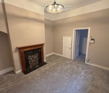 Station Street - Photo 2